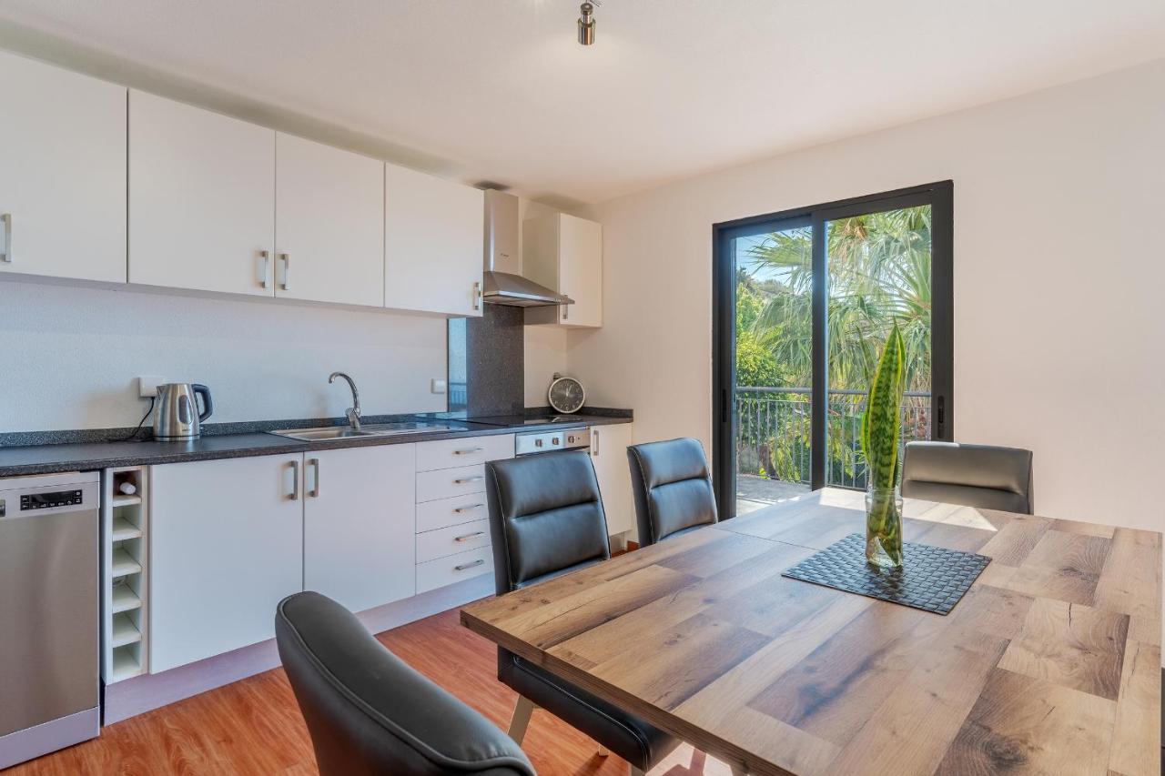 Villa Rosa With Private Pool By Hr Madeira 리베이라브라바 외부 사진