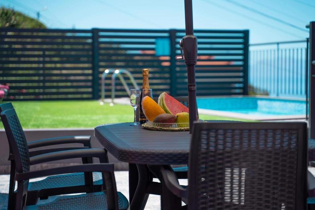 Villa Rosa With Private Pool By Hr Madeira 리베이라브라바 외부 사진